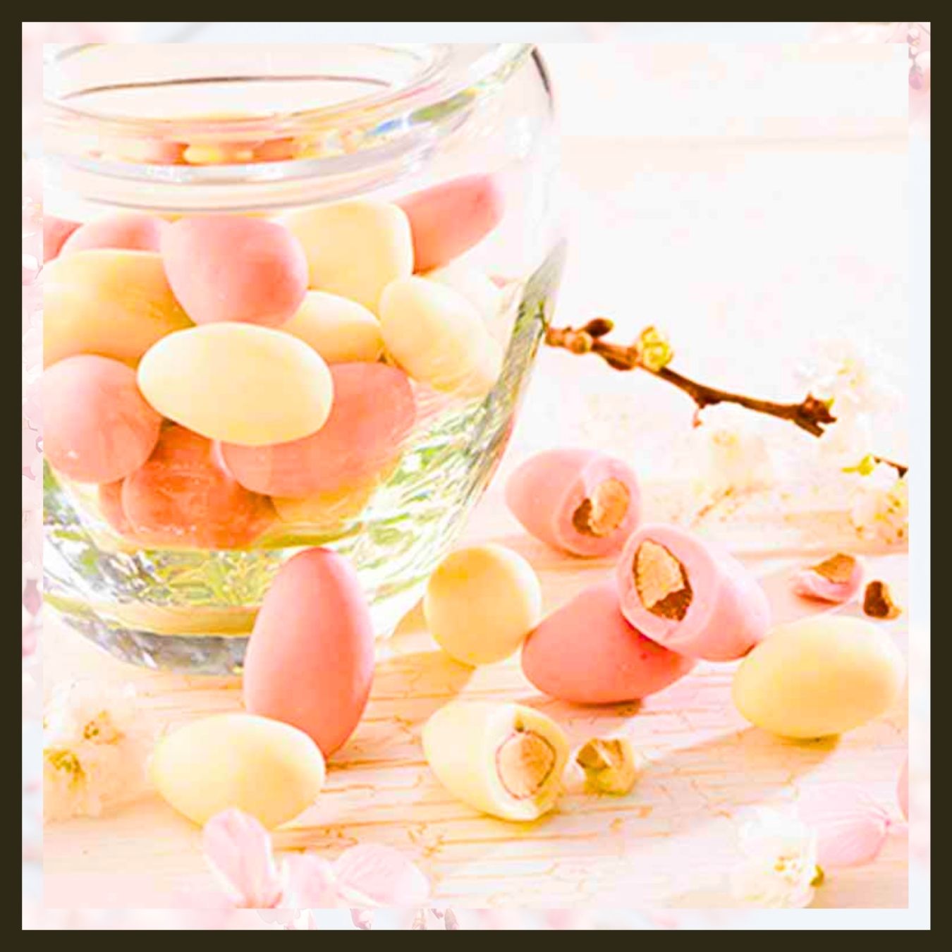 Delicate Seasonal Cherry Blossoms Almond Chocolate Sakura - ROYCE - JapanHapiness